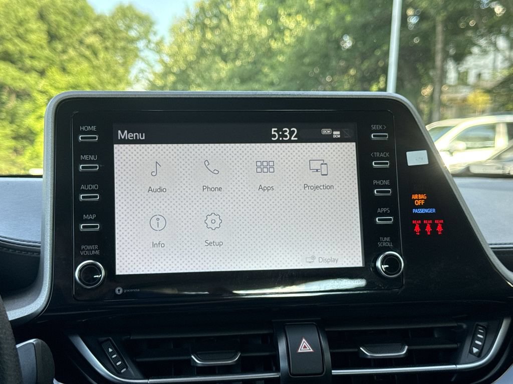 Used 2021 Toyota C-HR LE FWD image 19