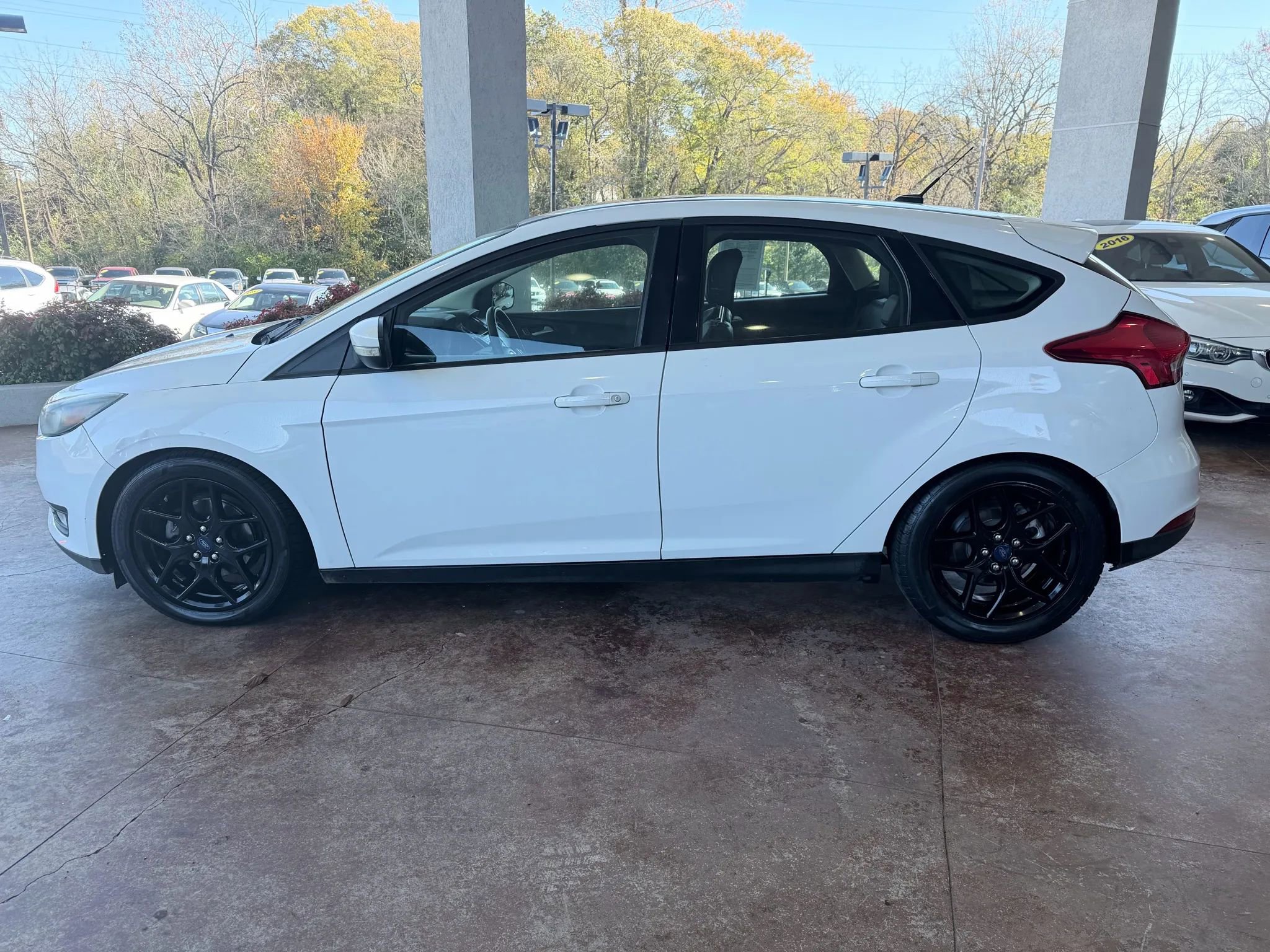 Used 2016 Ford Focus SE w/ Equipment Group 201A image 5
