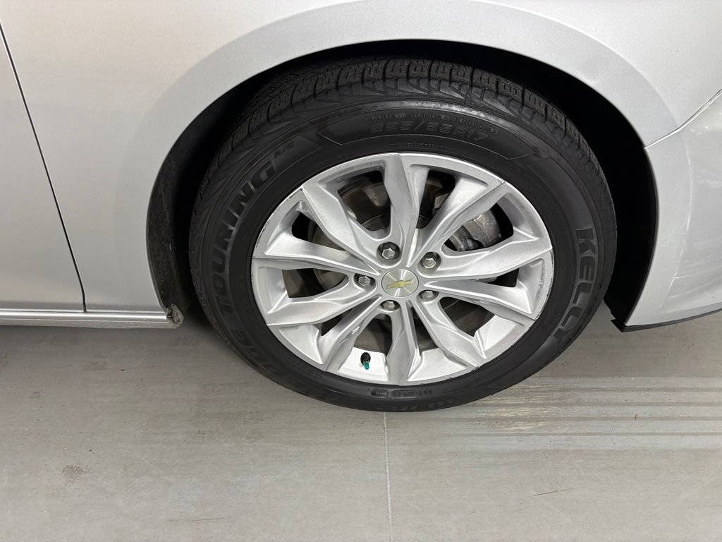 Used 2021 Chevrolet Malibu LT FWD image 12