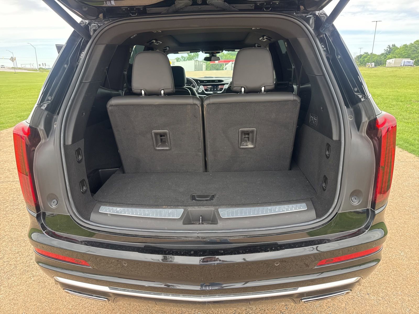 Used 2023 Cadillac XT6 Premium Luxury image 23