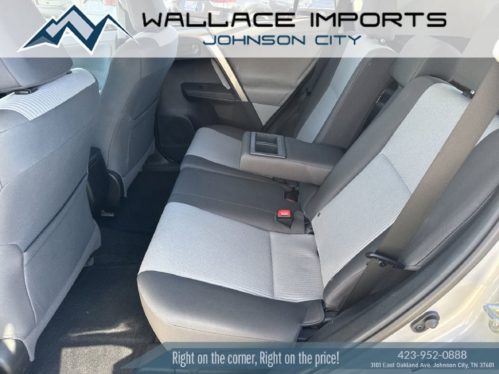 Used 2013 Toyota RAV4 LE FWD image 32