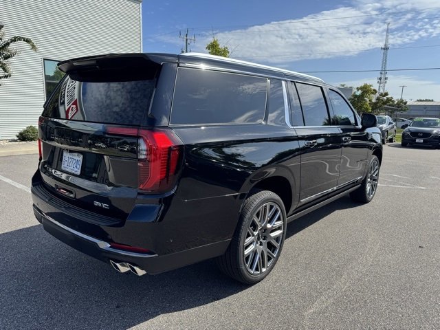 Used 2025 GMC Yukon XL Denali Ultimate image 3