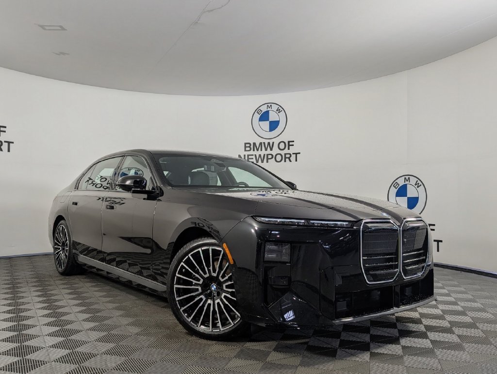 New 2027 BMW i7 xDrive60 w/ M Sport Professional Package AWD/4WD image 3