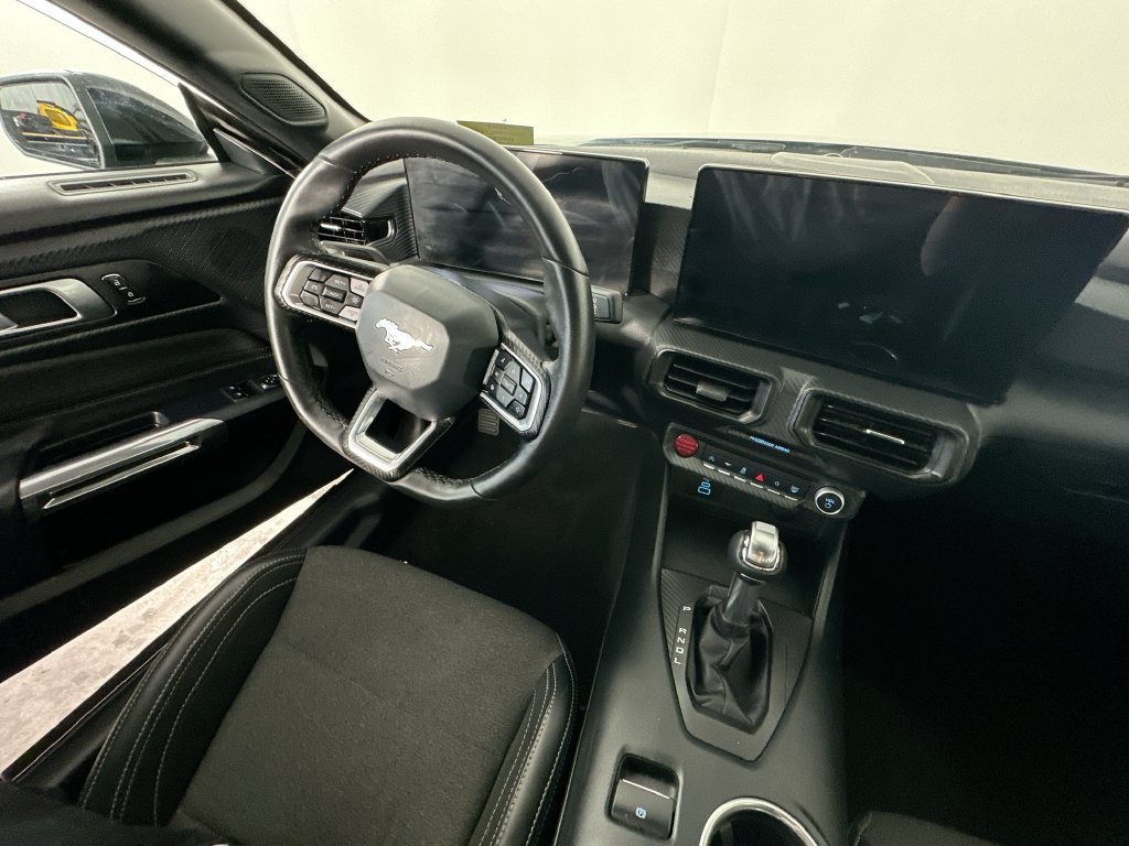 Used 2026 Ford Mustang Coupe RWD image 9