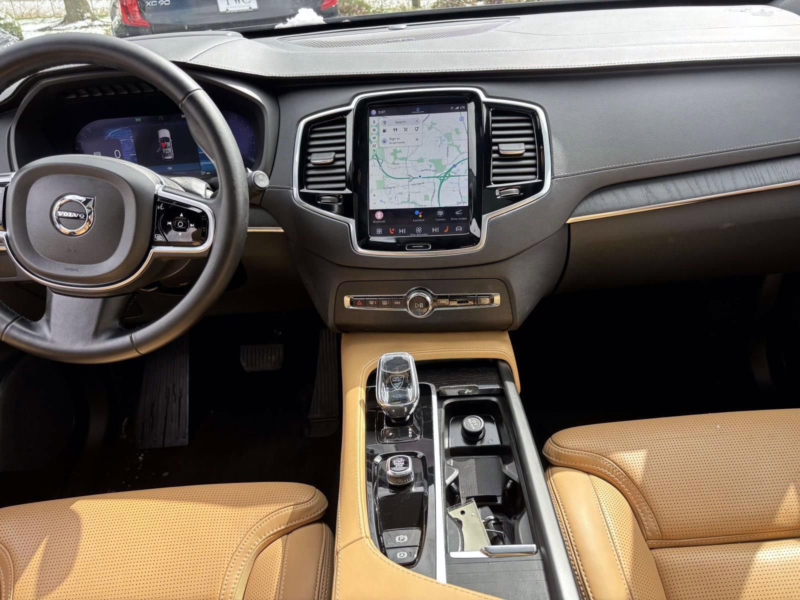 Used 2023 Volvo XC90 B6 Ultimate w/ Protection Package Premier image 29