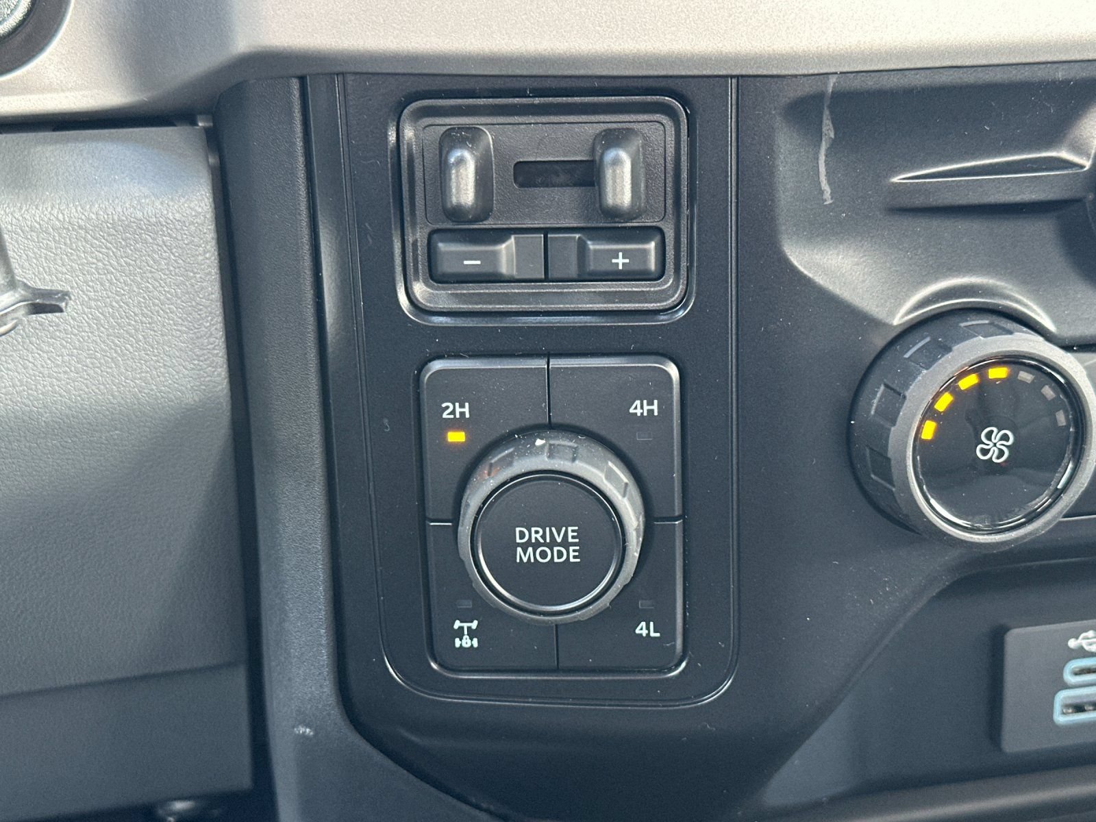 New 2026 Ford F350 XL w/ STX Appearance Package AWD/4WD image 30