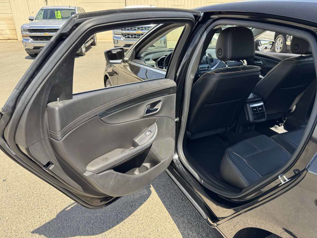 Used 2017 Chevrolet Impala Premier FWD image 19