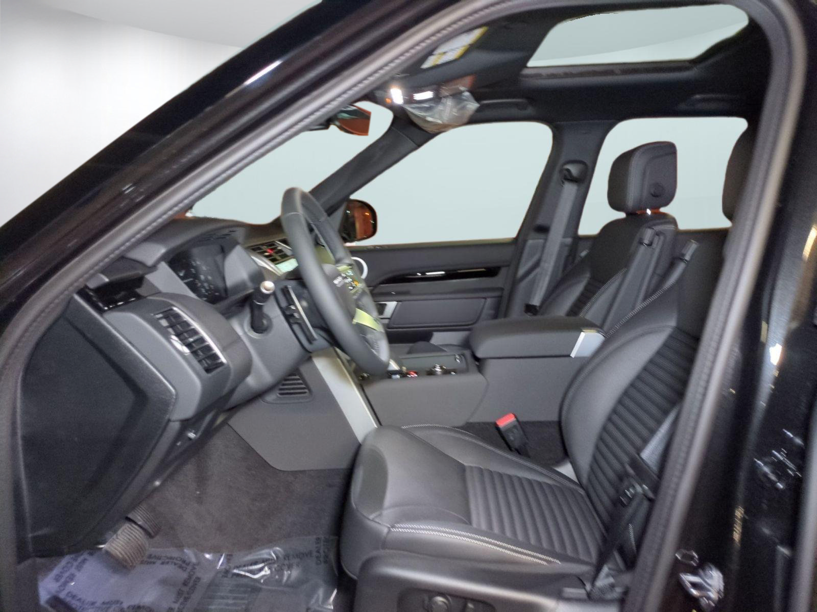 New 2026 Land Rover Discovery S AWD/4WD image 15