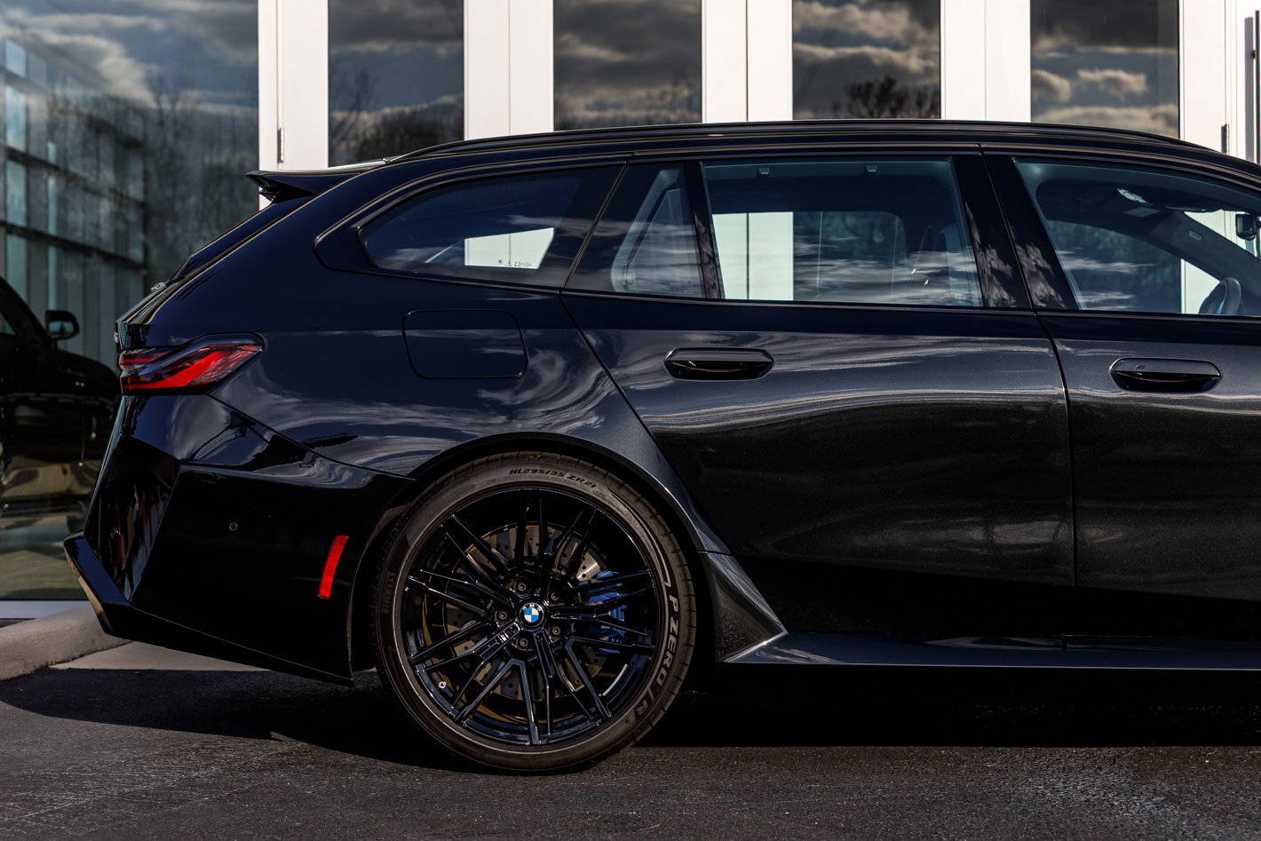 Used 2026 BMW M5 Touring image 16