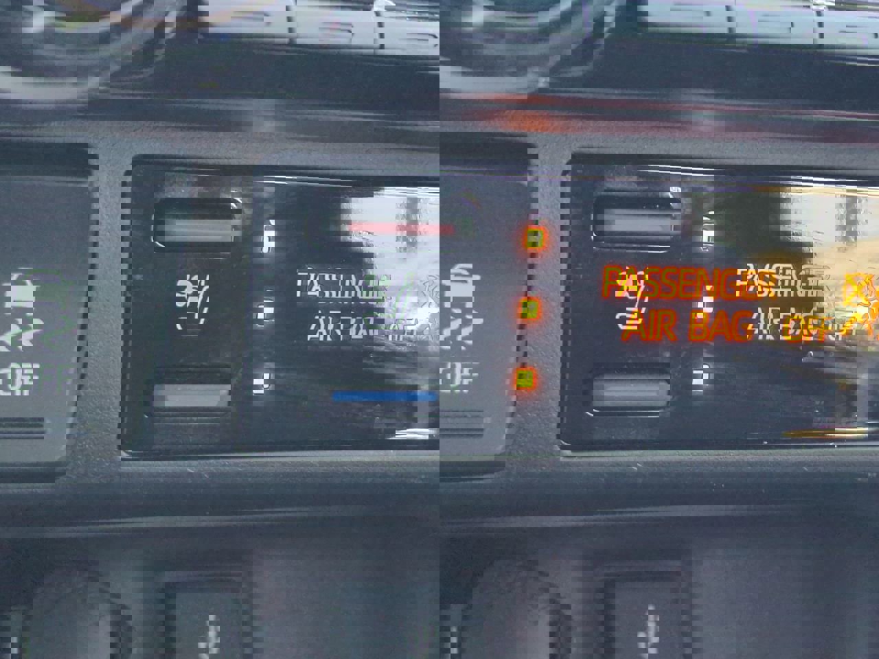 Used 2020 Toyota RAV4 Limited image 21