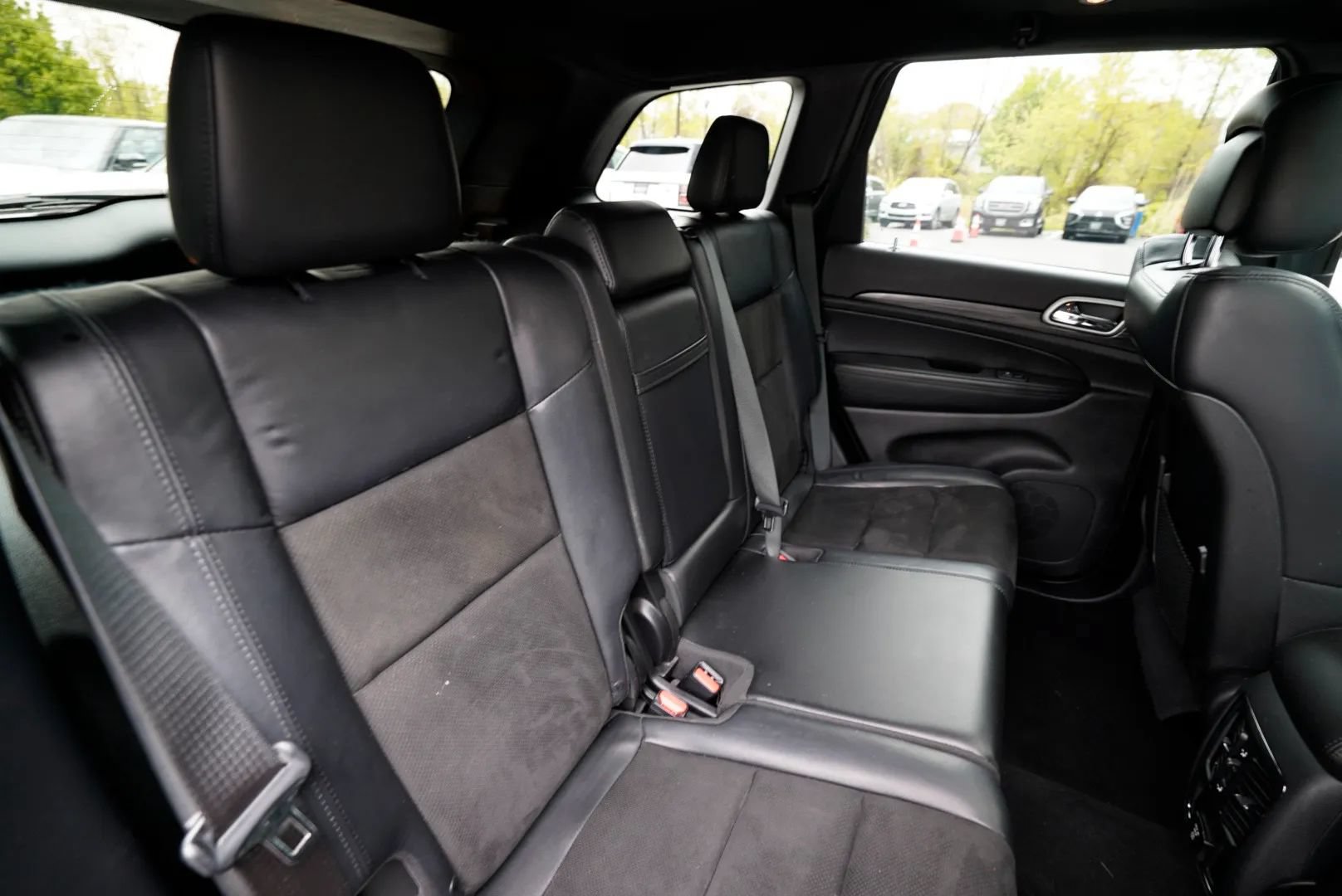 Used 2019 Jeep Grand Cherokee Altitude AWD/4WD image 26
