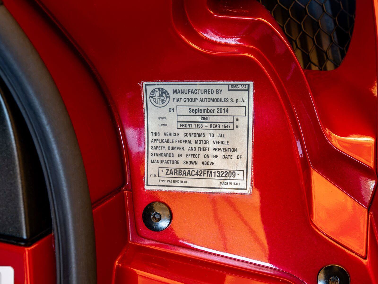 Used 2015 Alfa Romeo 4C Launch Edition w/ Convenience Group RWD image 23
