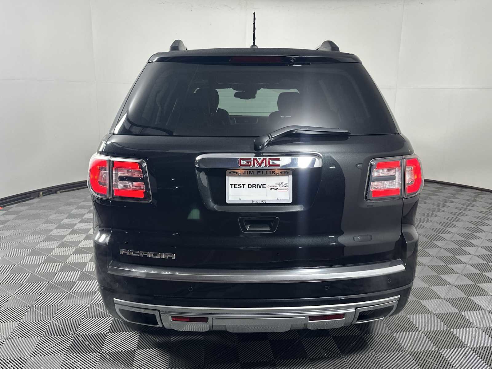 Used 2015 GMC Acadia Denali FWD image 6