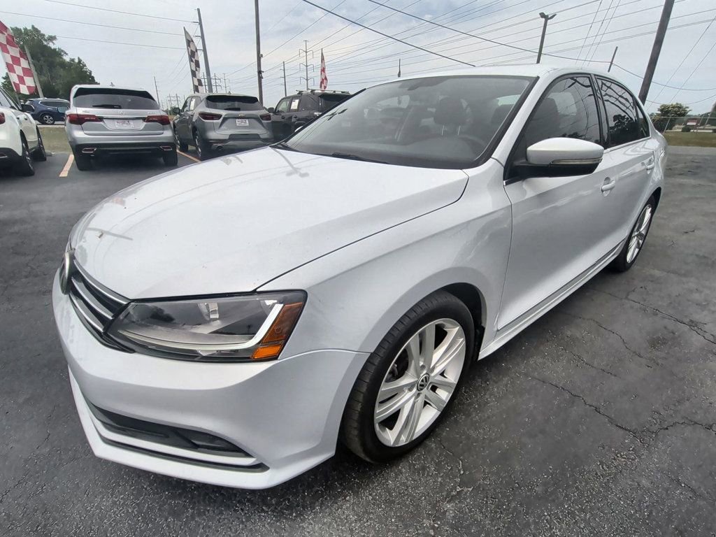 Used 2017 Volkswagen Jetta SEL FWD image 1