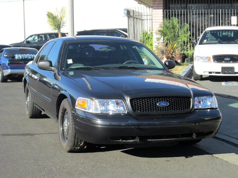 Used 2010 Ford Crown Victoria Police Interceptor image 2