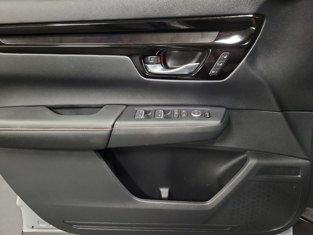 Used 2025 Honda CR-V Sport Touring image 23