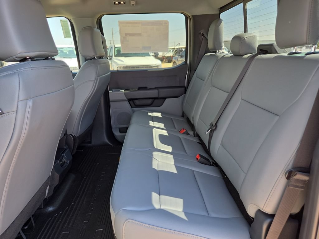 New 2026 Ford F350 XL w/ XL Chrome Package AWD/4WD image 17