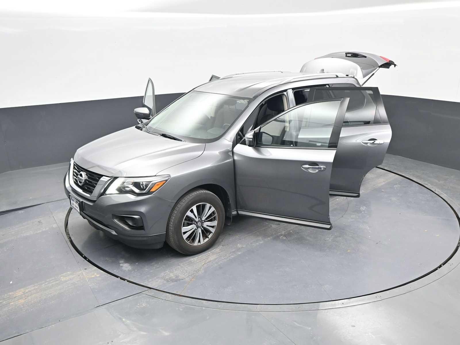 Used 2020 Nissan Pathfinder S image 46
