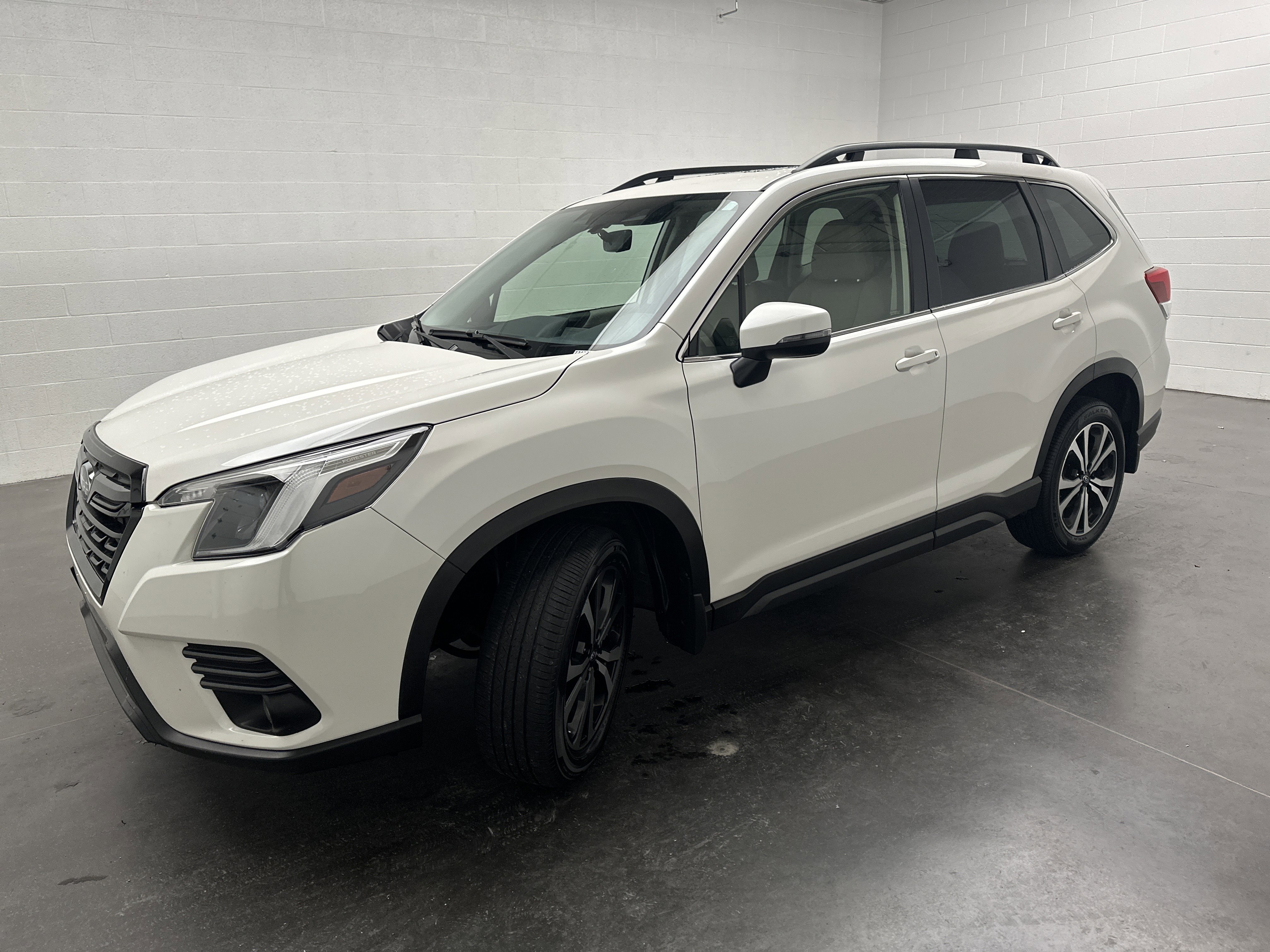 Used 2022 Subaru Forester Limited image 4