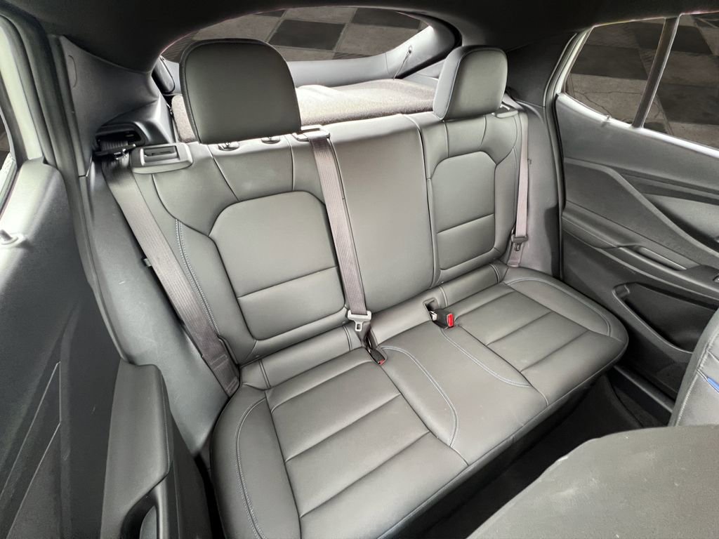 Certified 2025 Buick Envista Sport Touring image 18