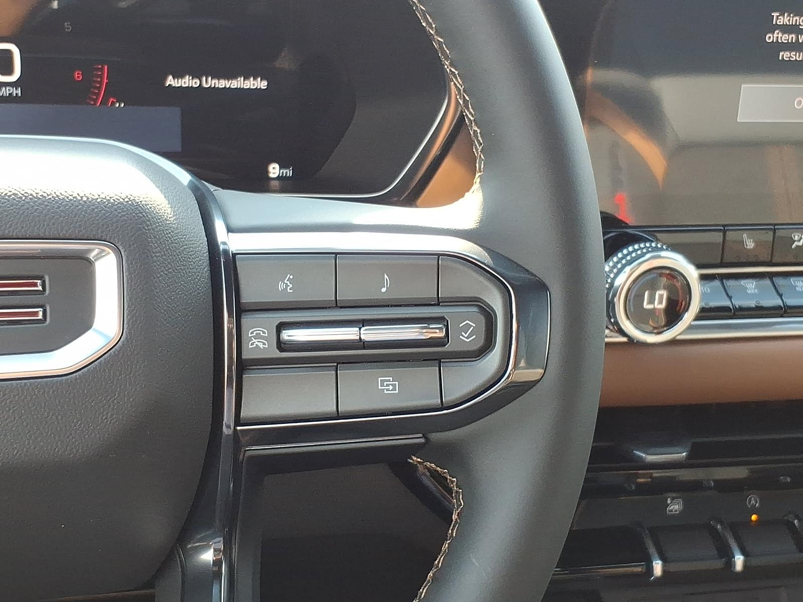 New 2026 GMC Canyon AT4 w/ Technology Plus Package AWD/4WD image 17