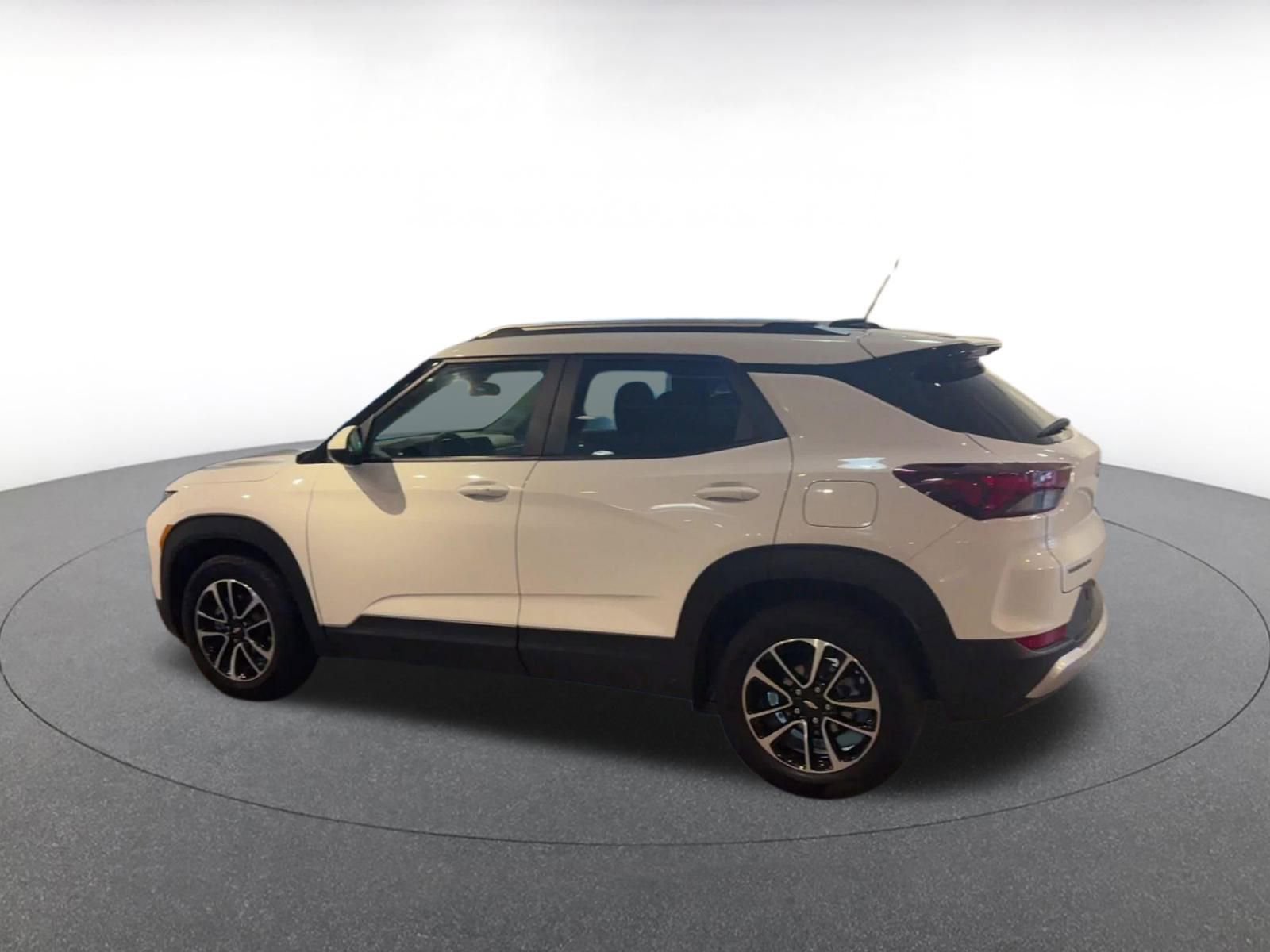 Used 2025 Chevrolet TrailBlazer LT image 10