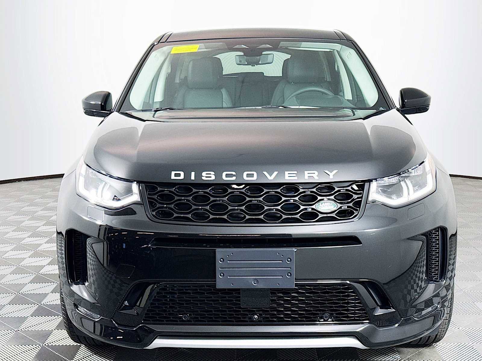 New 2025 Land Rover Discovery Sport S image 2