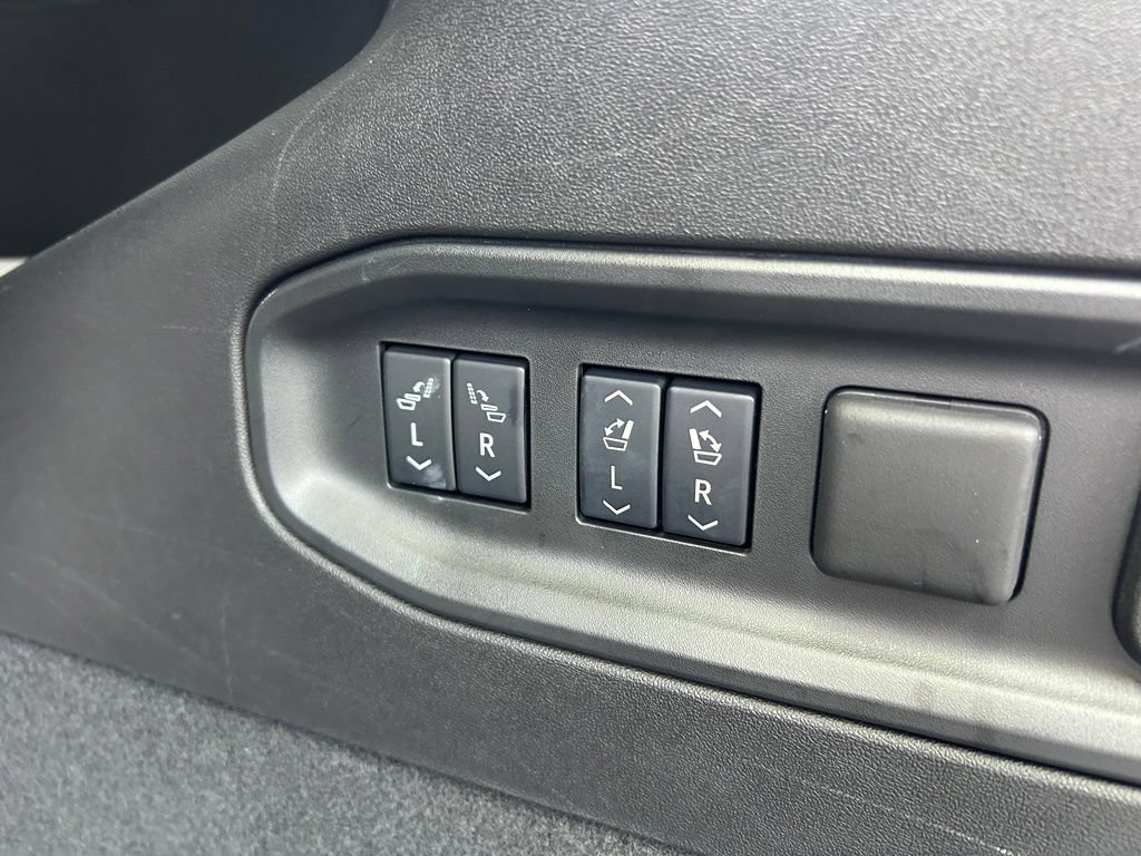 Used 2026 Cadillac Vistiq Sport AWD/4WD image 48