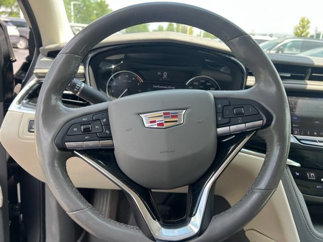 Used 2020 Cadillac XT6 Premium Luxury w/ LPO, Floor Liner Package FWD image 13
