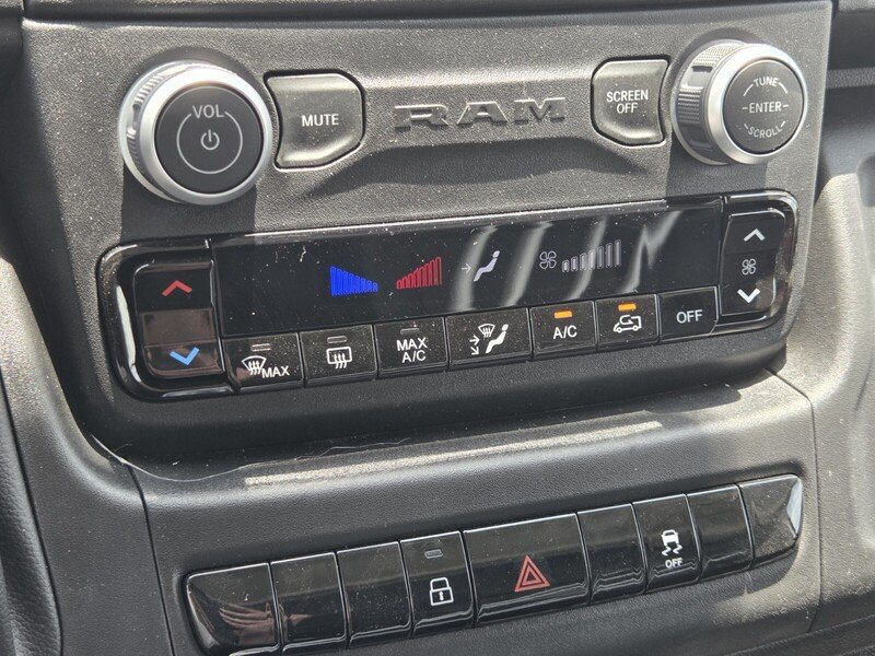 New 2026 RAM ProMaster 2500 w/ Convenience Group FWD image 17