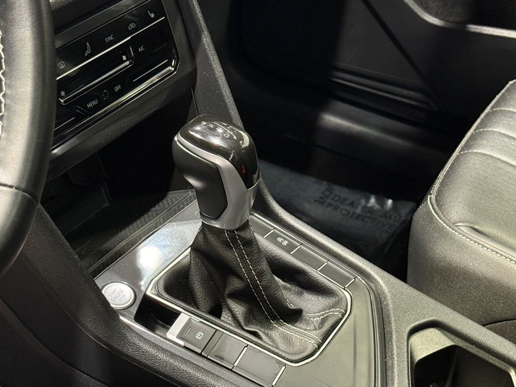 Used 2024 Volkswagen Tiguan SE image 18