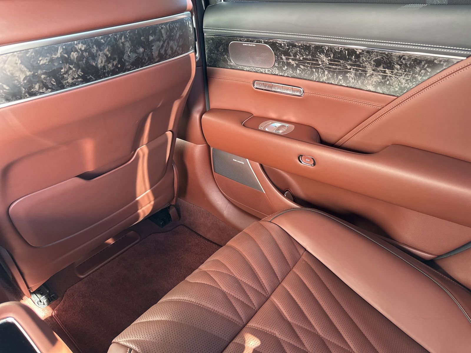 Used 2023 Genesis G90 3.5T image 27