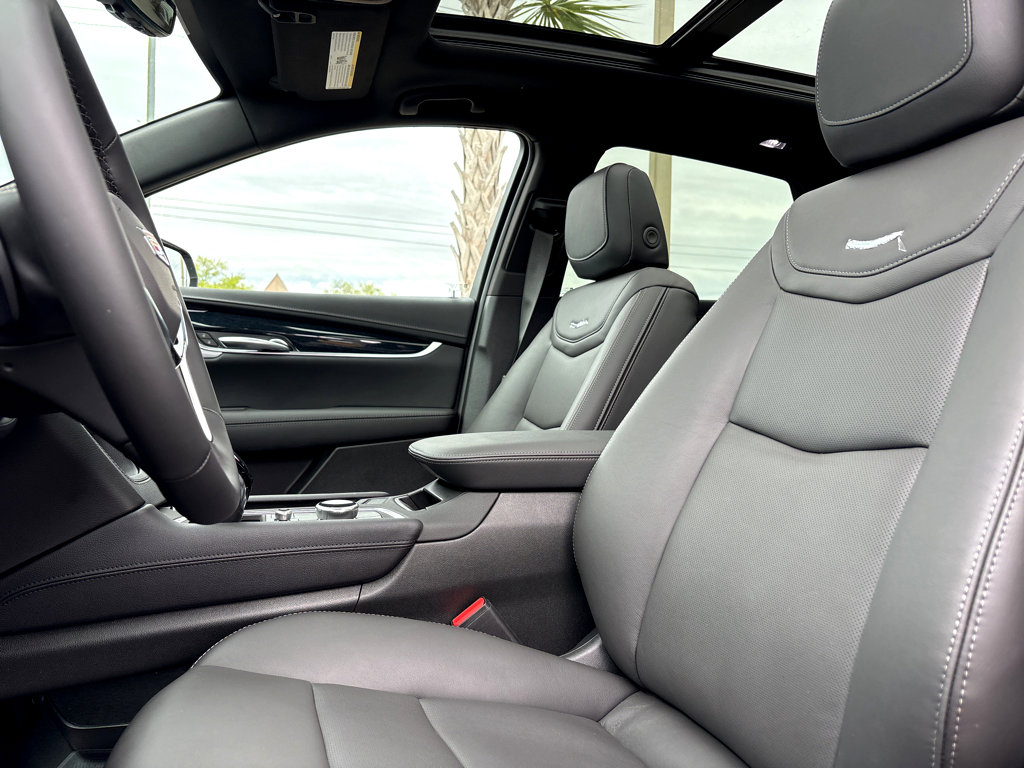 New 2026 Cadillac XT5 Premium Luxury FWD image 12