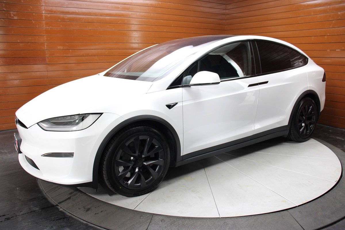 Used 2023 Tesla Model X 7 Seater AWD Driving Com 4 image 7