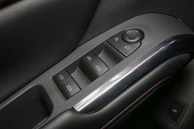 Used 2026 Chevrolet Traverse Z71 w/ LPO, Floor Liner Package AWD/4WD image 38