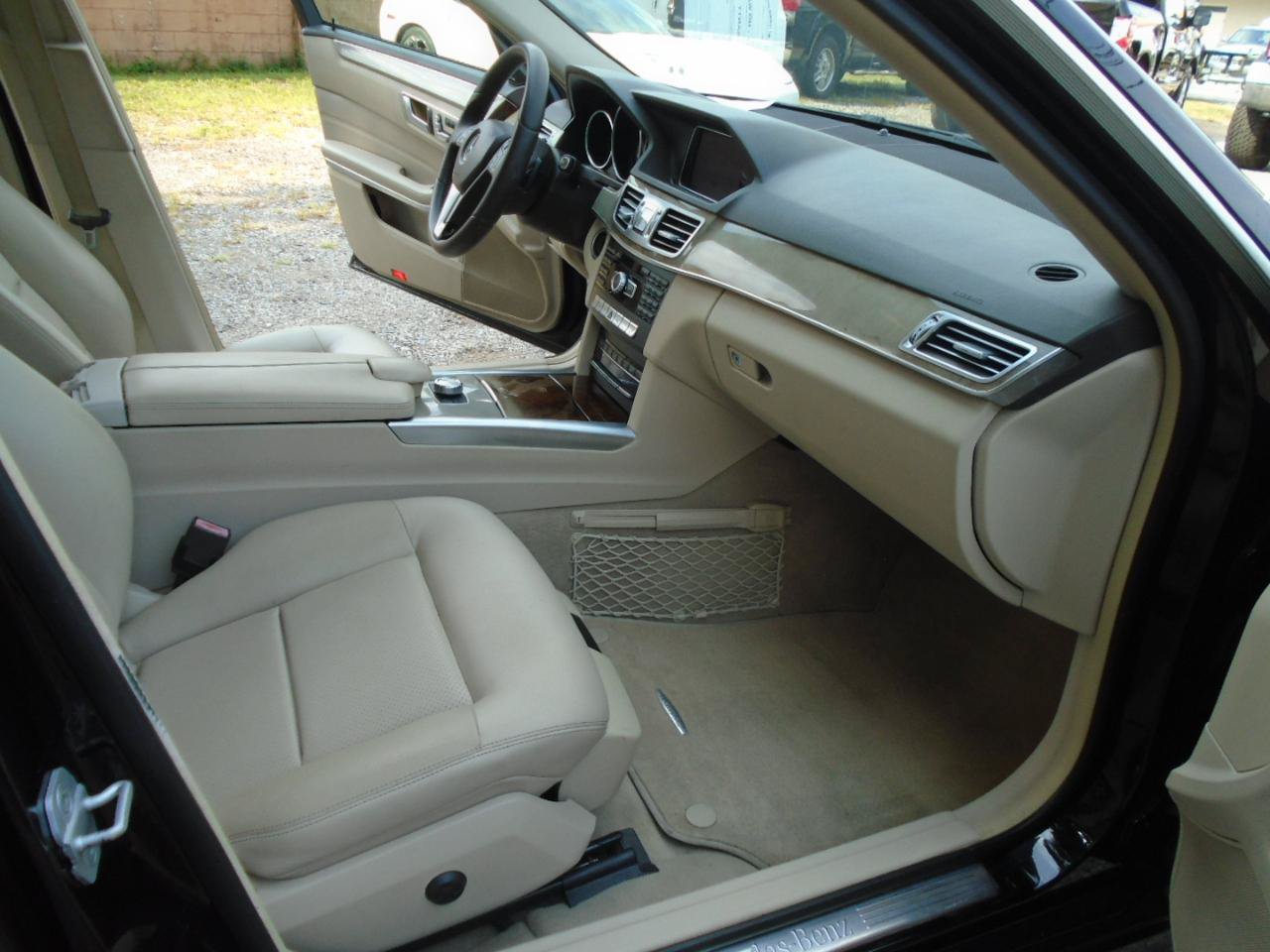 Used 2014 Mercedes-Benz E 350 Sedan image 12