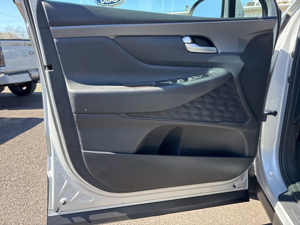 Used 2020 Hyundai Santa Fe SE image 12