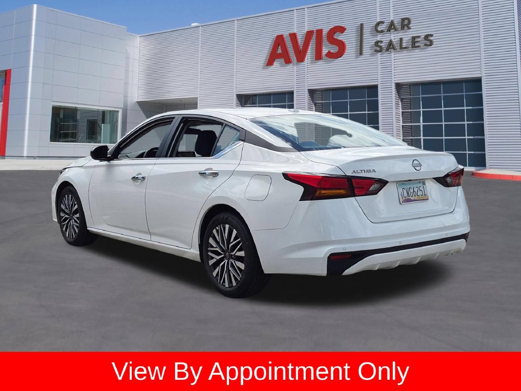 Used 2025 Nissan Altima 2.5 SV FWD image 9
