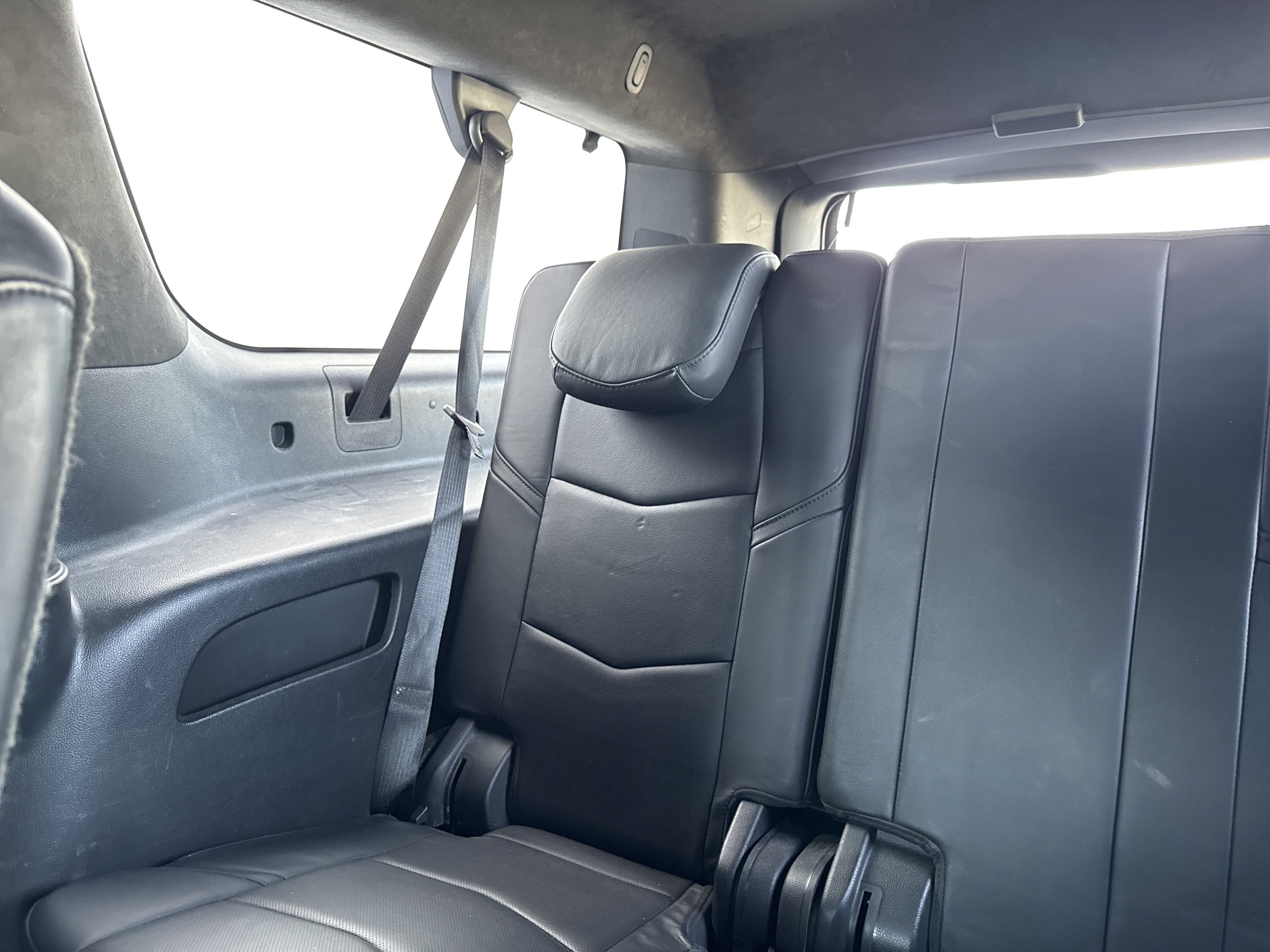 Used 2019 Cadillac Escalade ESV Platinum image 36