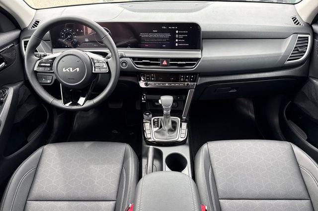 New 2026 Kia Seltos EX image 16