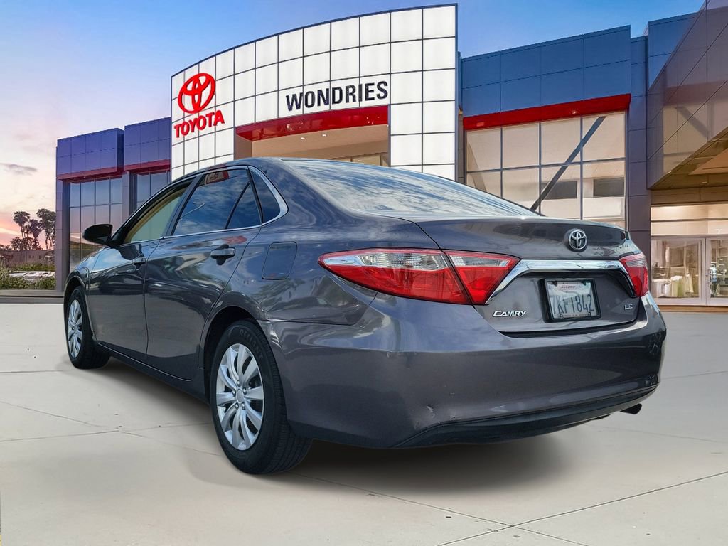 Used 2015 Toyota Camry LE FWD image 5