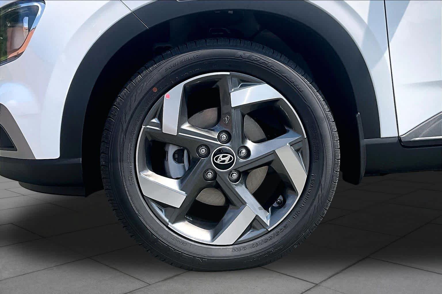 New 2026 Hyundai Venue SEL FWD image 9