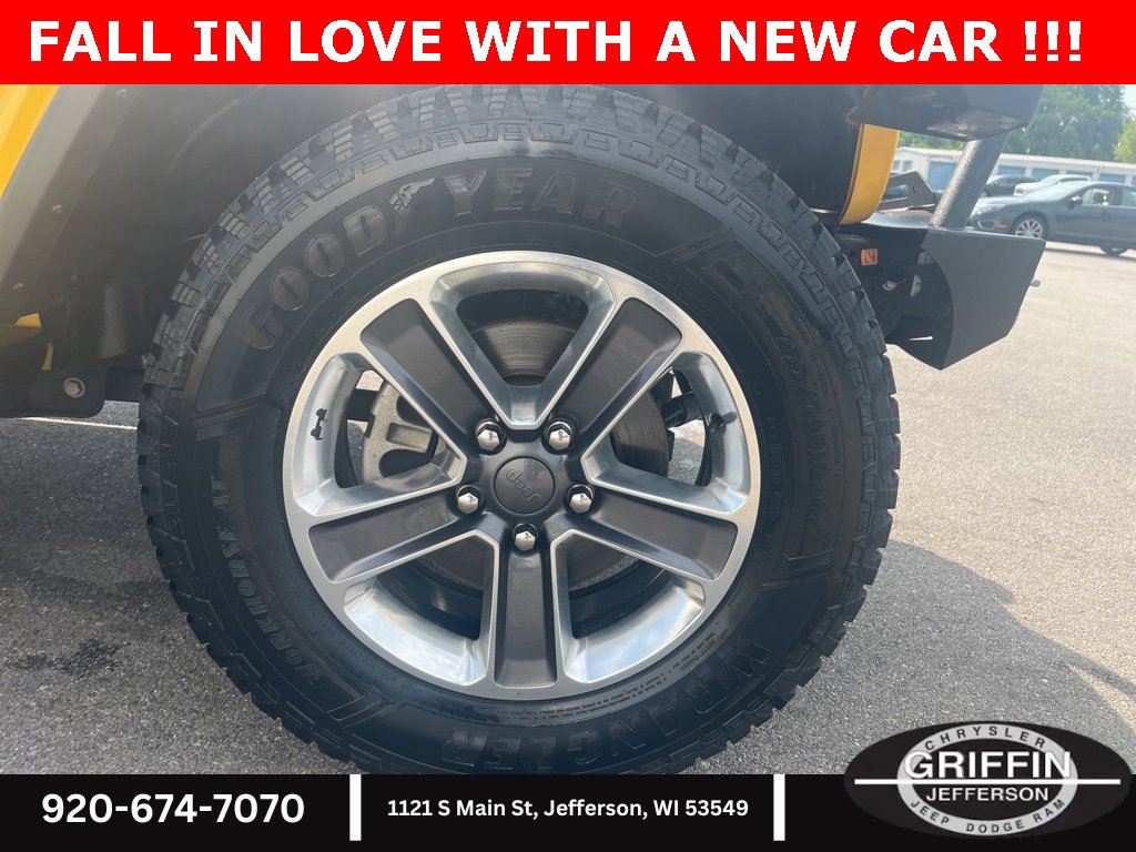 Used 2019 Jeep Wrangler Unlimited Sahara image 6