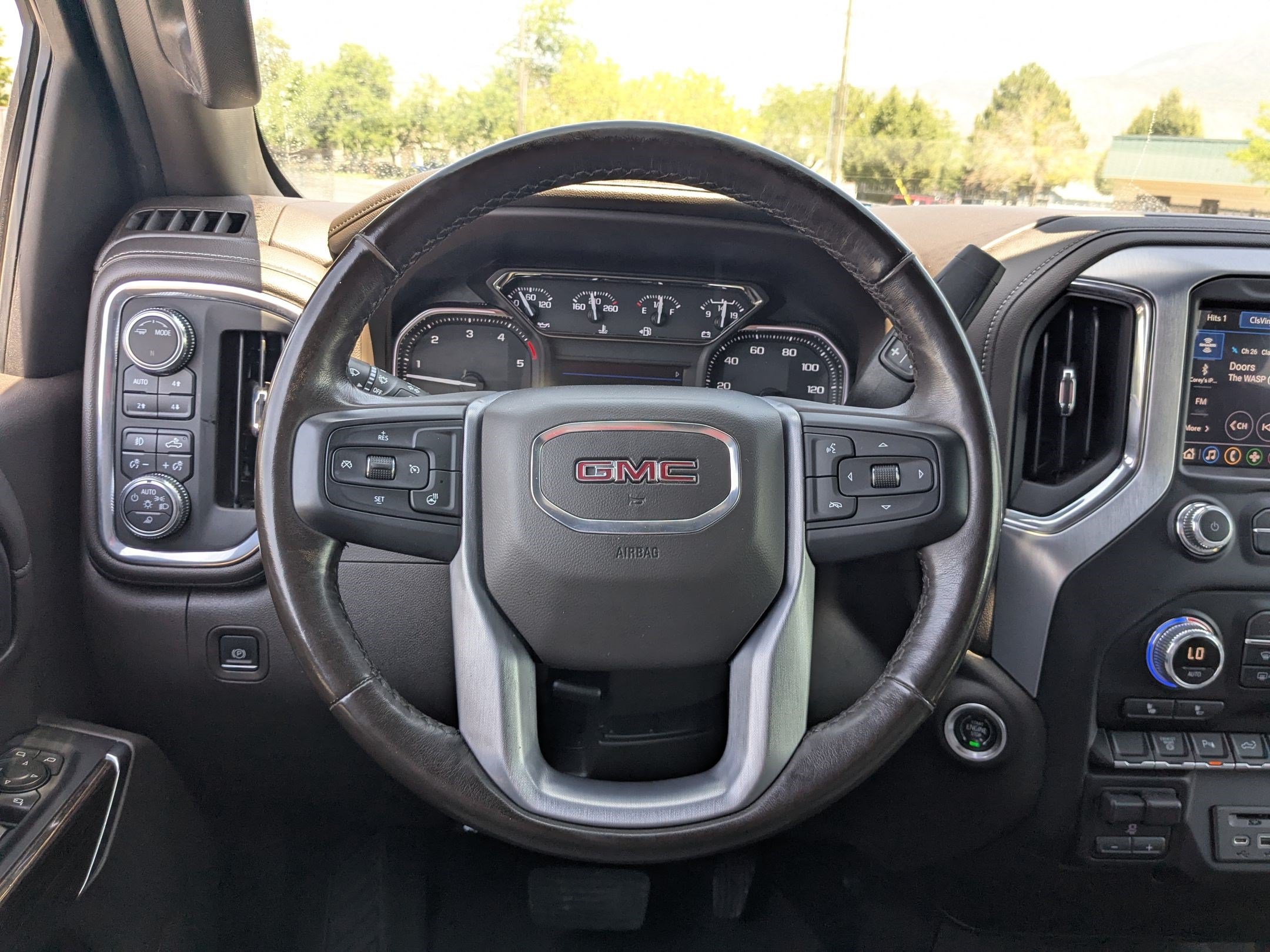 Used 2022 GMC Sierra 3500 SLE w/ SLE Convenience Package AWD/4WD image 17