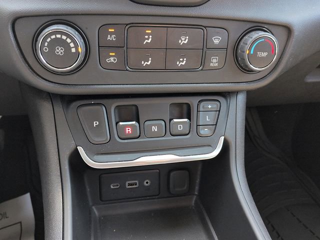 Used 2020 GMC Terrain SLE FWD image 25