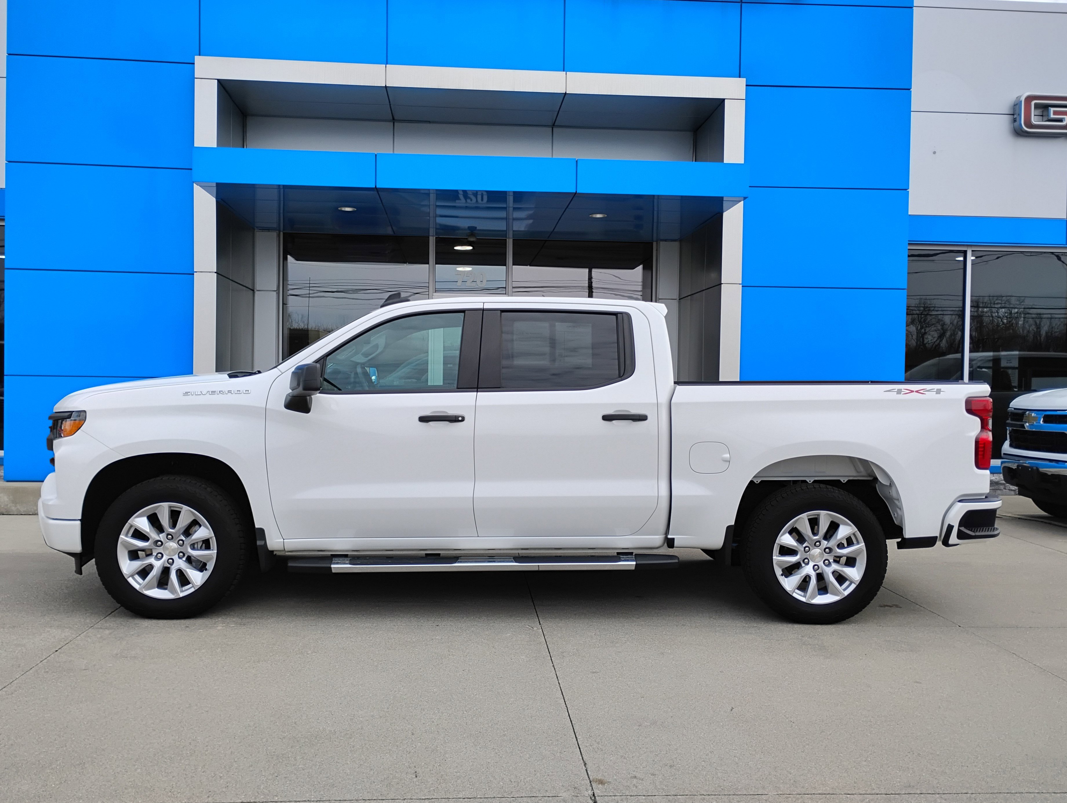 Used 2022 Chevrolet Silverado 1500 Custom AWD/4WD image 31