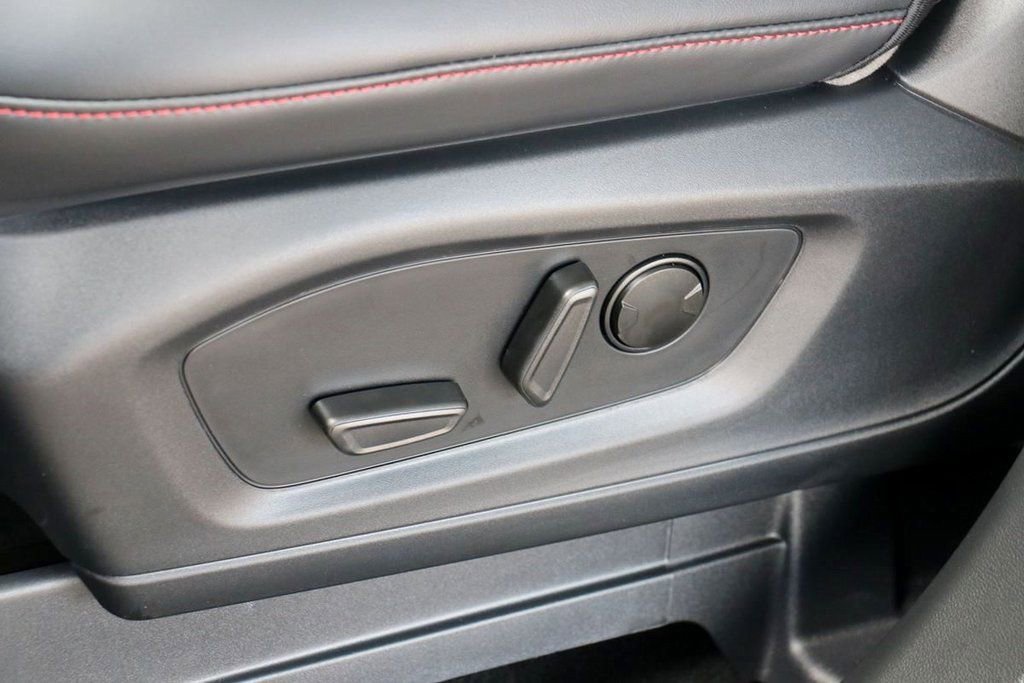 New 2026 Ford Explorer ST-Line w/ ST-Line Street Pack image 17