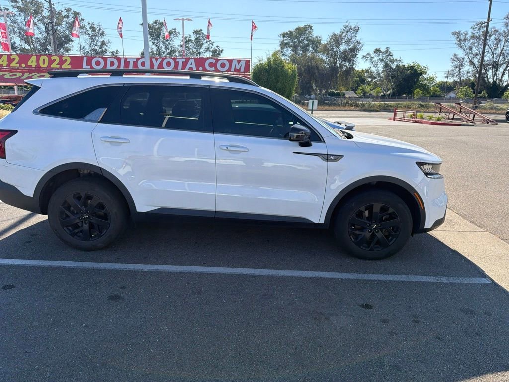 Used 2022 Kia Sorento S AWD/4WD image 2