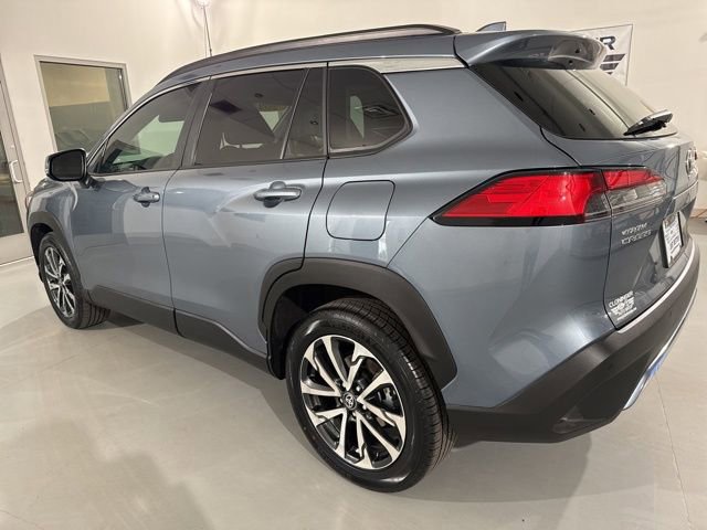 Used 2023 Toyota Corolla Cross XLE image 8