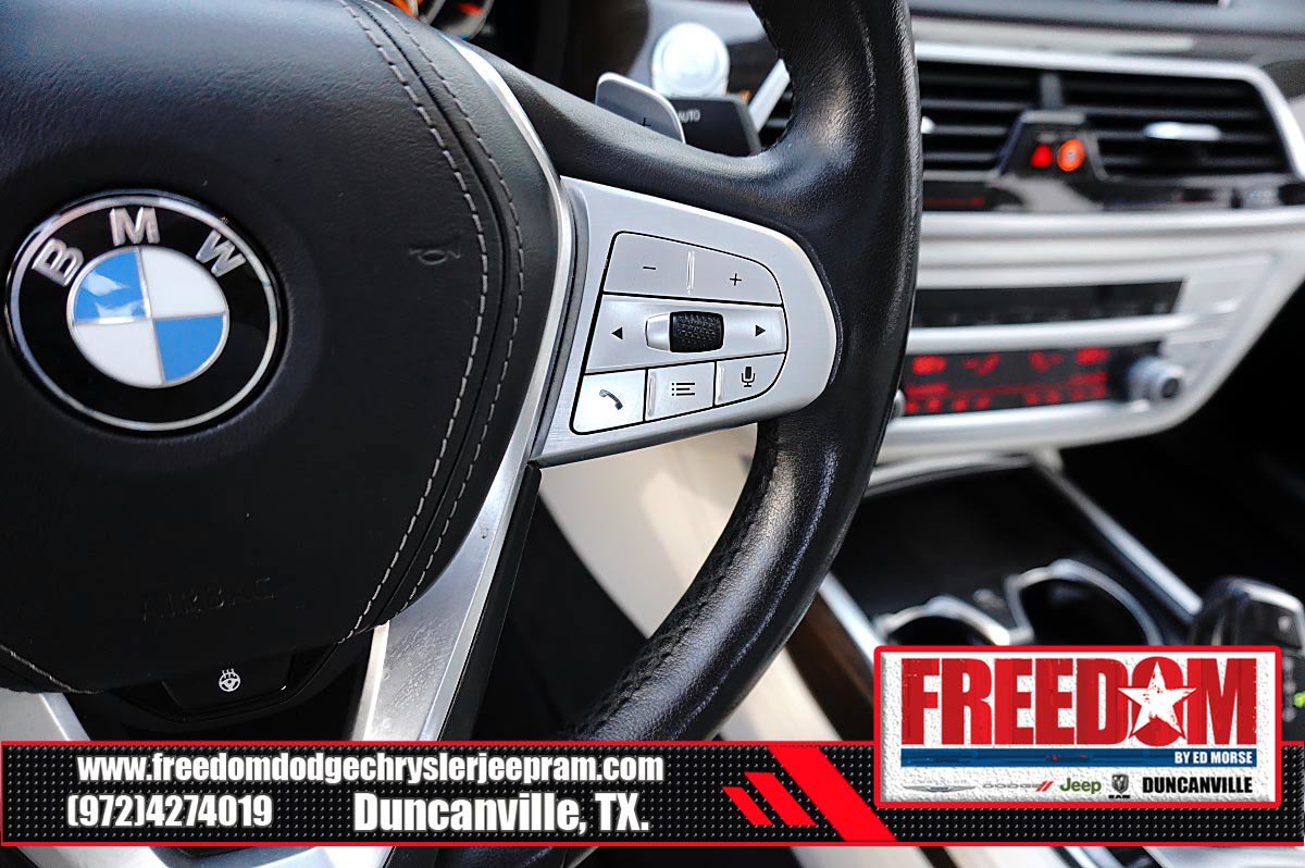 Used 2021 BMW 740i w/ Premium Package RWD image 27